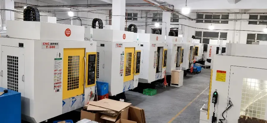 Cixi Huabo CNC machining workshop